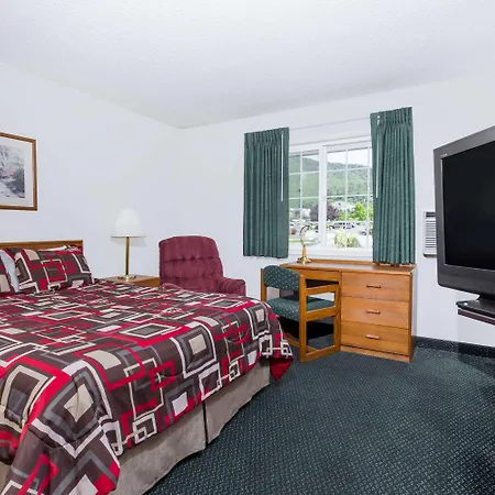 Travelodge By Wyndham Grants Pass-2