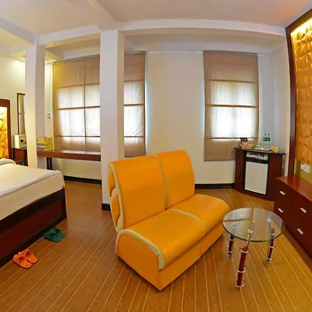 Clover Hotel-3