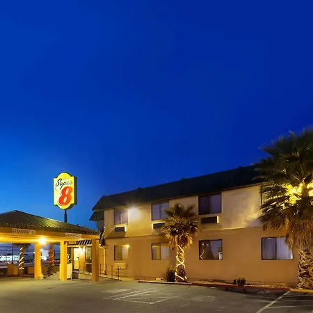 Super 8 By Wyndham Alamogordo - White Sands-2