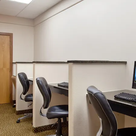 Holiday Inn Rockford I-90&Rt 20 State St By Ihg-3