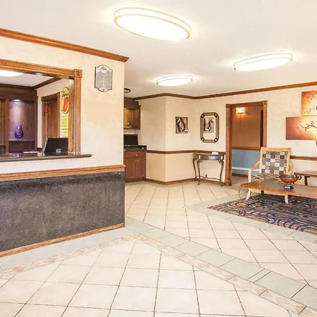 Super 8 By Wyndham Van Buren/Ft. Smith Area-2