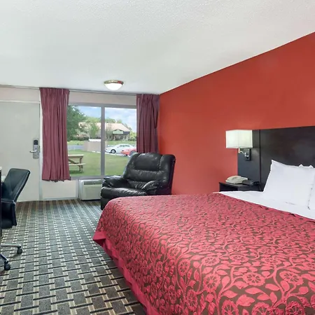 Days Inn By Wyndham Cullman-3