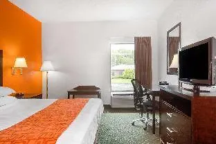 Howard Johnson By Wyndham Beckley-3
