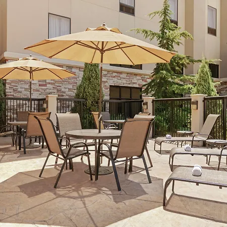Hampton Inn & Suites Enid-2