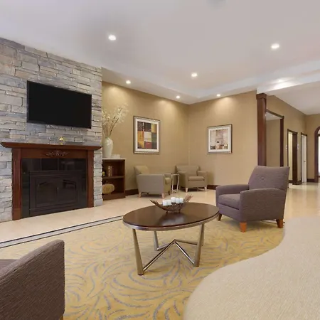 Wyndham Garden Grand Rapids Airport-2