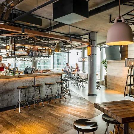 Novotel London Canary Wharf-2