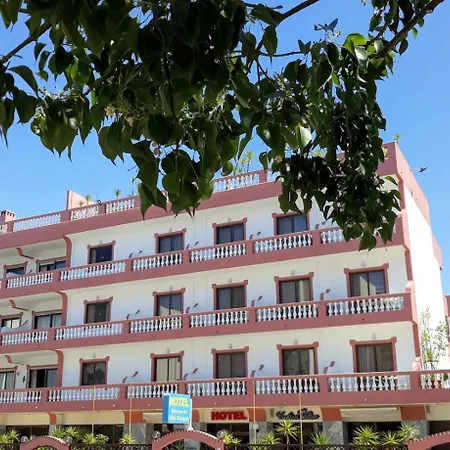 Boutique Hotel Marina S. Roque-3