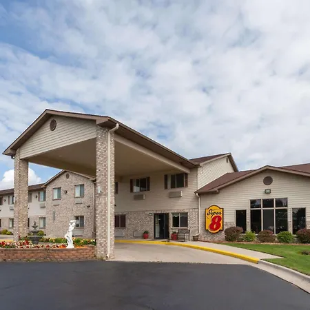 Super 8 By Wyndham Big Rapids-3