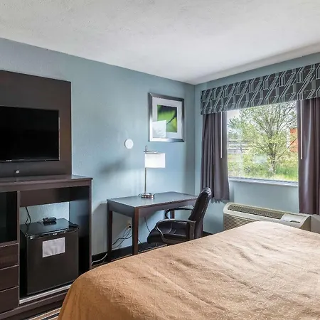 Rodeway Inn Ludington-2