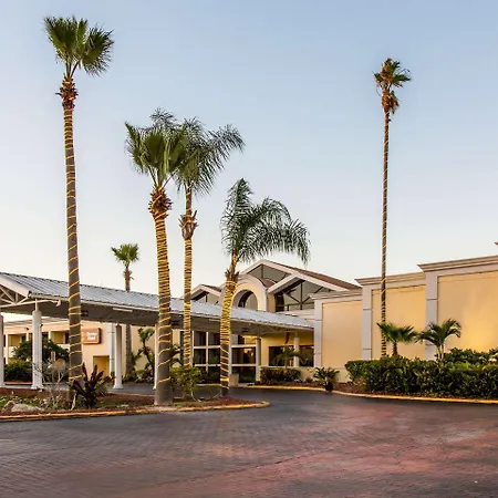Clarion Hotel Orlando International Airport-3