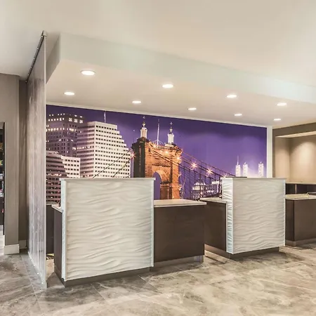 La Quinta By Wyndham Cincinnati Sharonville-2