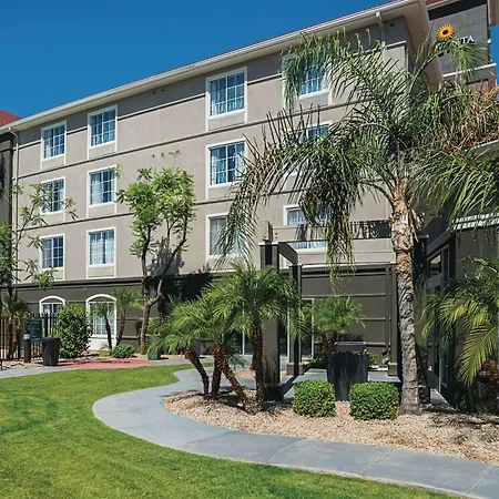 La Quinta By Wyndham Phoenix Chandler-3