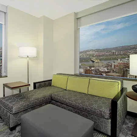 Embassy Suites Pittsburgh Downtown-2