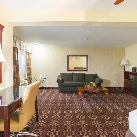 Days Inn By Wyndham Shenandoah-2