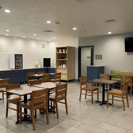 Country Inn & Suites By Radisson, Green Bay North-3