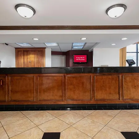 Red Roof Inn & Suites Macon-3