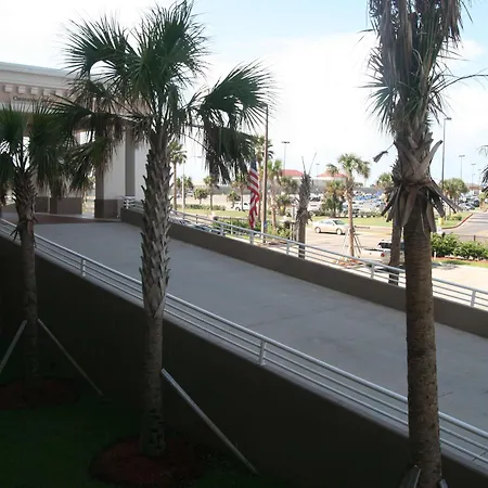 Hampton Inn & Suites Galveston-3