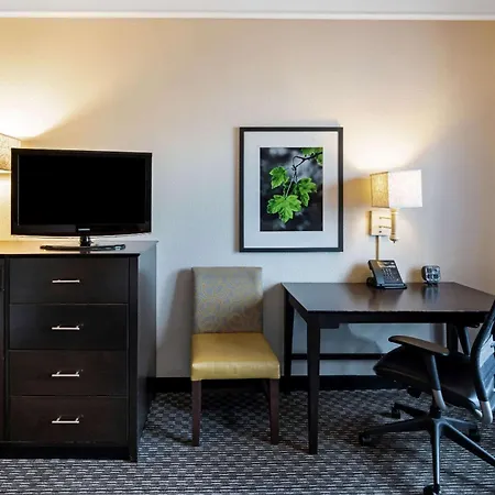 La Quinta Inn & Suites By Wyndham Mesa Superstition Springs-2