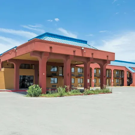 Days Inn By Wyndham Midland-3