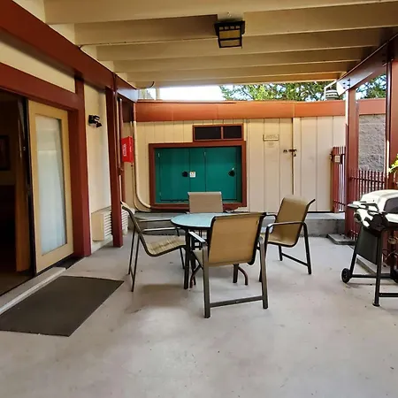 Best Western Plus Humboldt House Inn-3