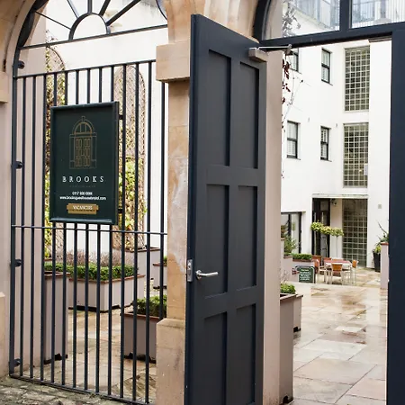 Brooks Guesthouse Bristol-3