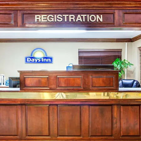 Days Inn By Wyndham Kennesaw-3