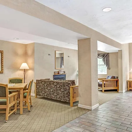 Days Inn By Wyndham Sturbridge-3