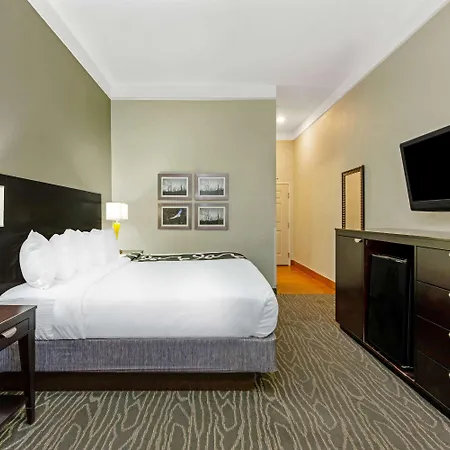 La Quinta By Wyndham Lake Charles Casino Area-3