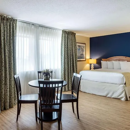 Clarion Hotel Seekonk - Providence-2