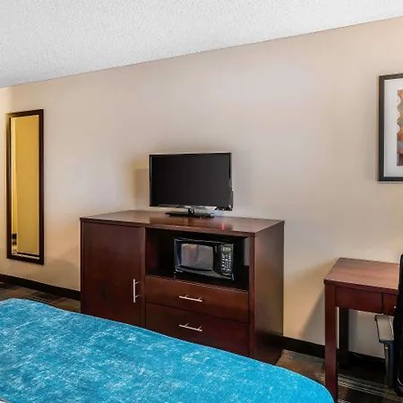 Clarion Inn Near Jblm-2