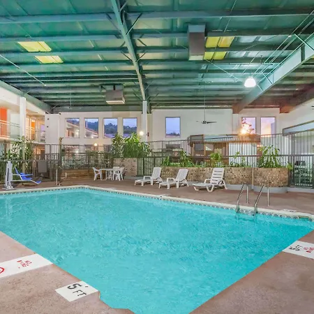 Howard Johnson By Wyndham Conway-2