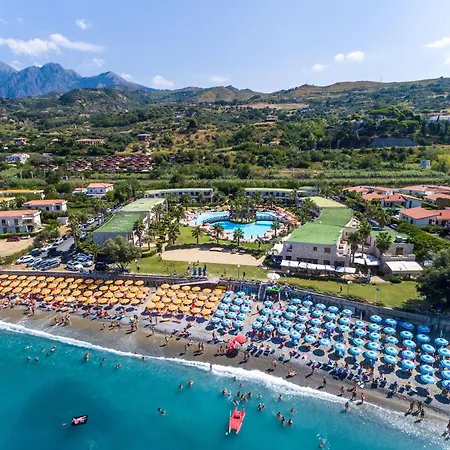 Club Residence La Castellana Mare-3