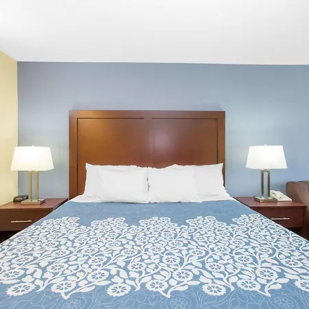 Days Inn By Wyndham Grand Island-3
