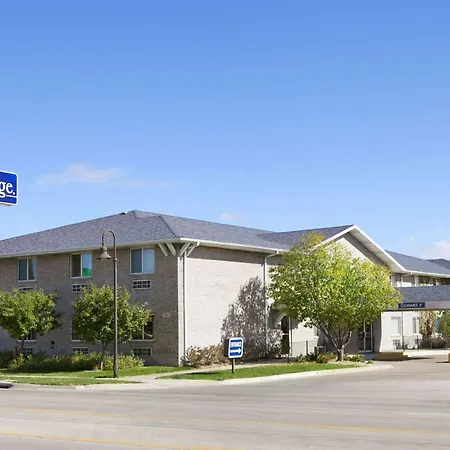 Travelodge By Wyndham Grand Island-3