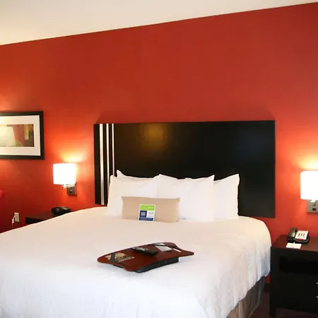 Hampton Inn & Suites Lebanon-3