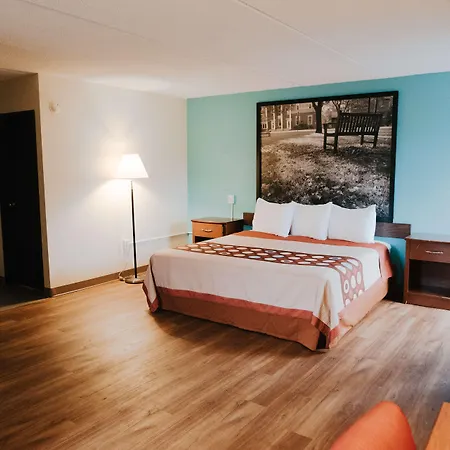 Super 8 By Wyndham Danbury-3