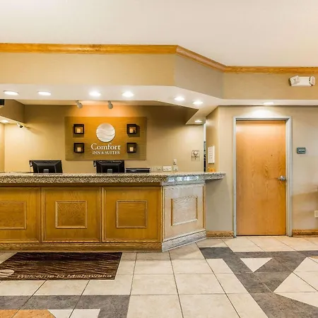 Comfort Inn & Suites Mishawaka-South Bend-3