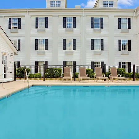 Baymont By Wyndham Pearl-3