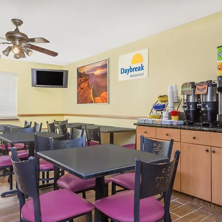 Days Inn By Wyndham Moab-2