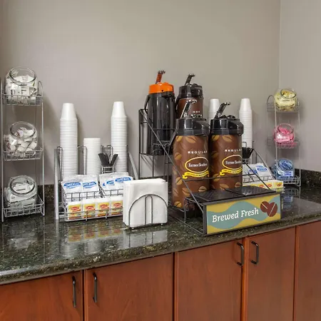 Super 8 By Wyndham West Monroe-2