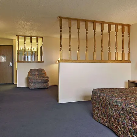 Super 8 By Wyndham Pendleton-2