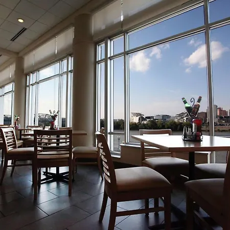 Embassy Suites Cincinnati - Rivercenter-3