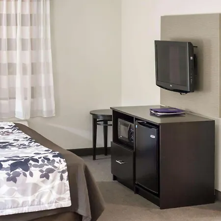 Sleep Inn & Suites Indoor Waterpark-3