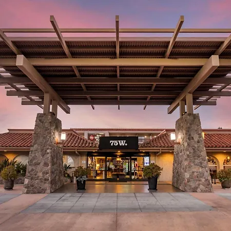 Best Western Plus Thousand Oaks Inn-3