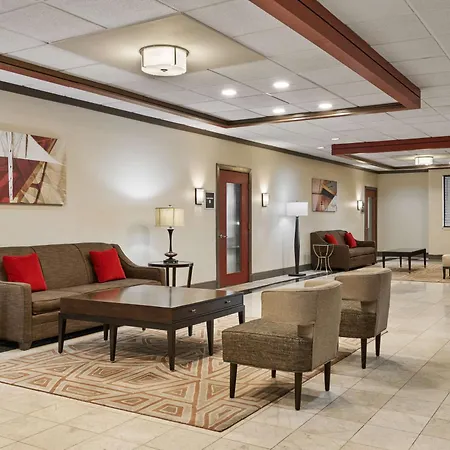 Best Western Plus Milwaukee Airport Hotel & Conference Center-2