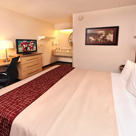 Red Roof Inn Fairmont-2