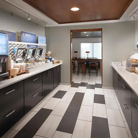 Holiday Inn Express Hotel & Suites Olive Branch By Ihg-3