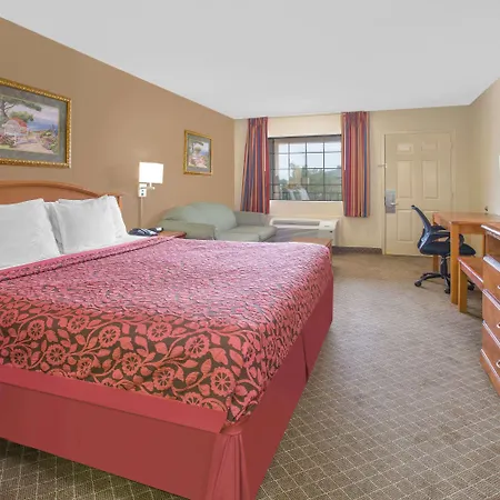 Days Inn By Wyndham Ruston La-2