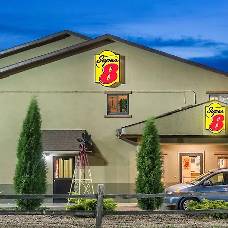 Super 8 By Wyndham Colby-3