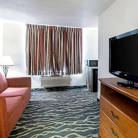 Quality Inn Huron-2